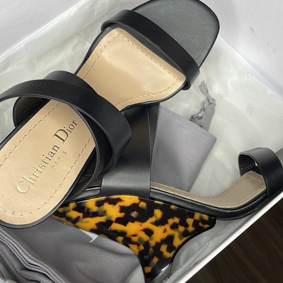 Authentic NWT Christian Dior Leather Tortoise Sandals - Picture 5 of 10